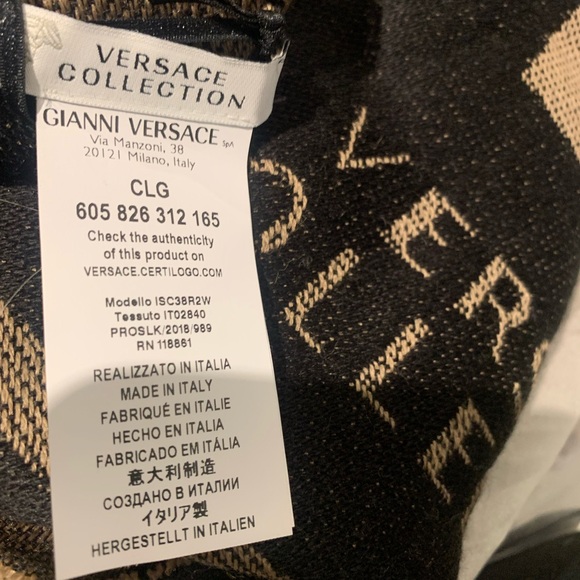 Versace wool scarf - Picture 5 of 7